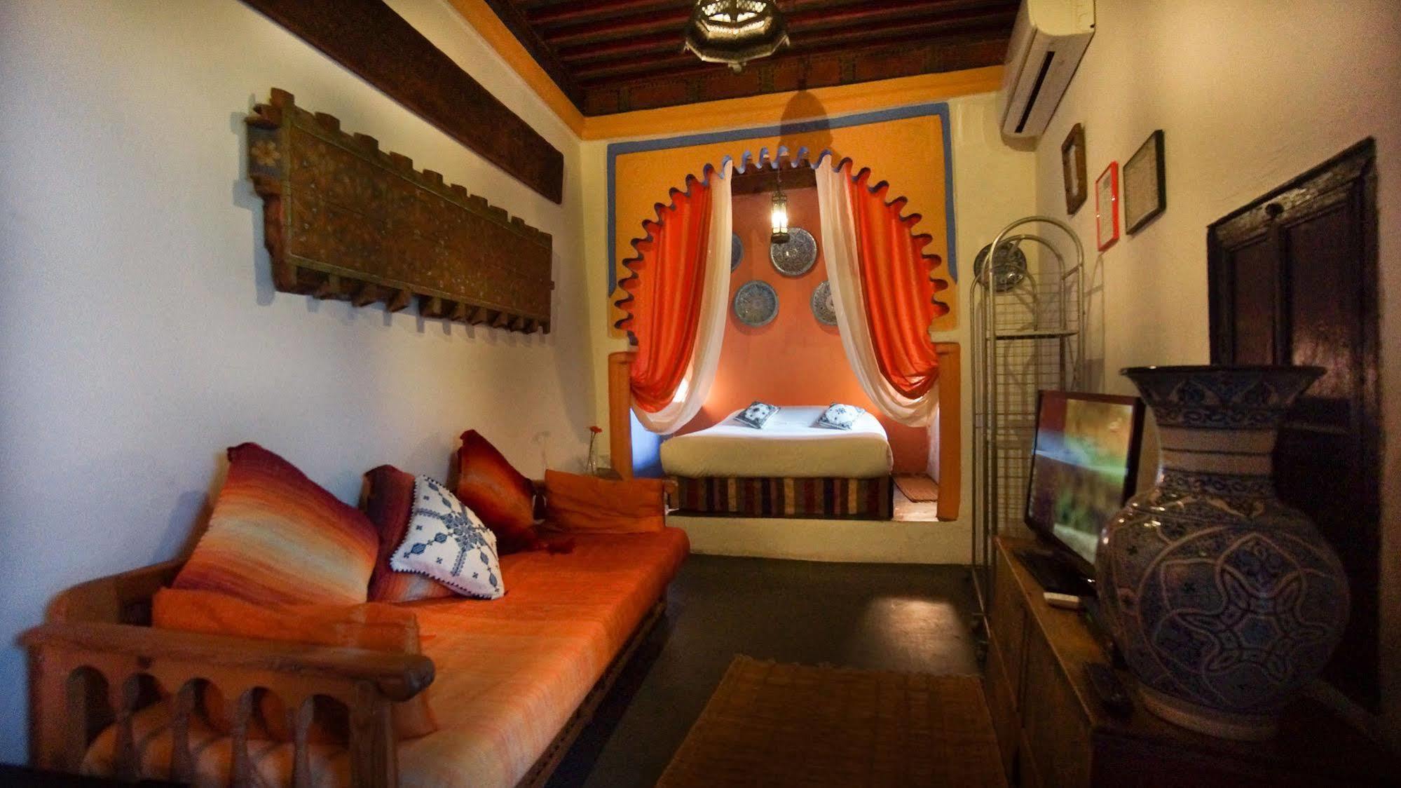 Hotel Casa Miguel Szafszawan Zewnętrze zdjęcie